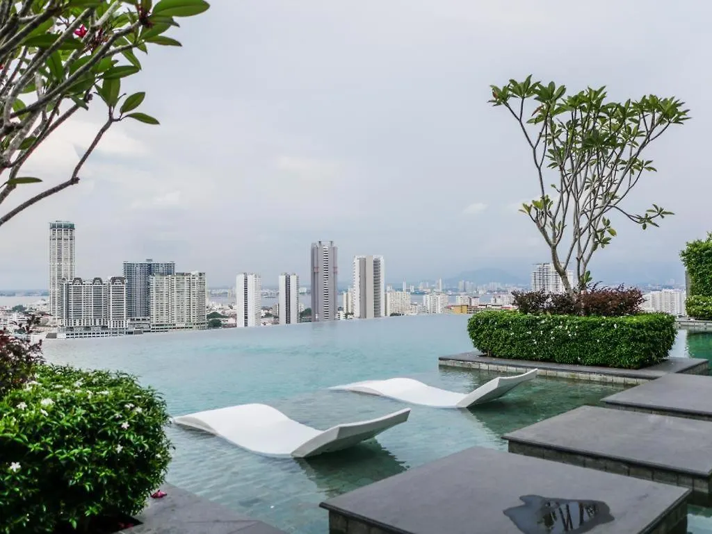 Apartment Beacon Executive Suites By S&F #Infinitypool #Skygym George Town