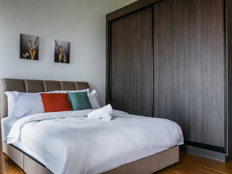 Beacon Executive Suites By S&F #Infinitypool #Skygym George Town