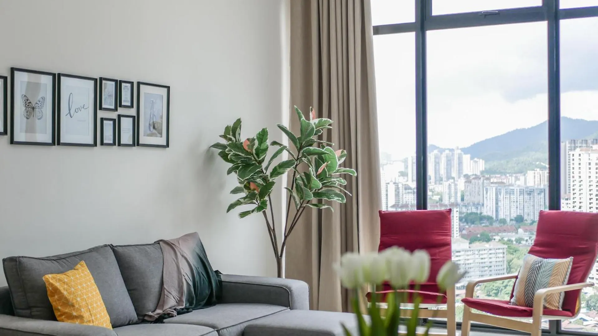Apartment Beacon Executive Suites By S&F #Infinitypool #Skygym George Town