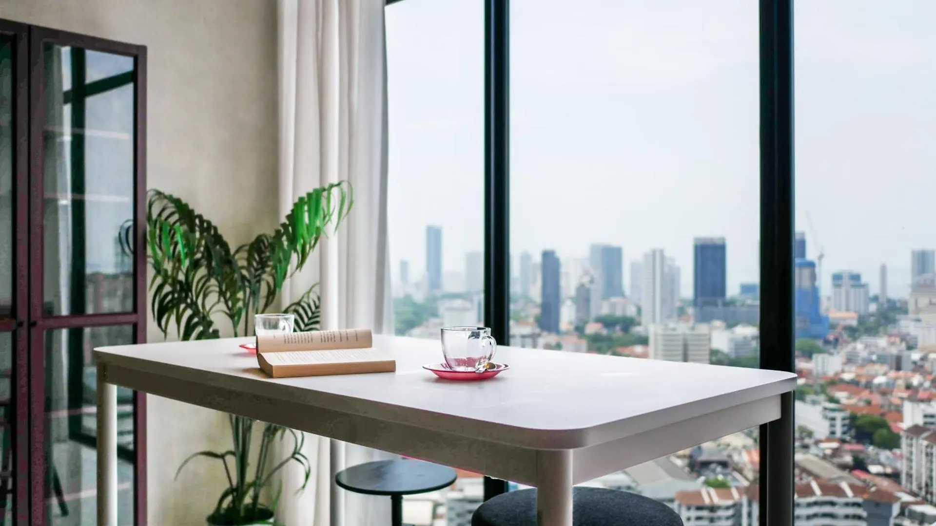 Apartment Beacon Executive Suites By S&F #Infinitypool #Skygym George Town