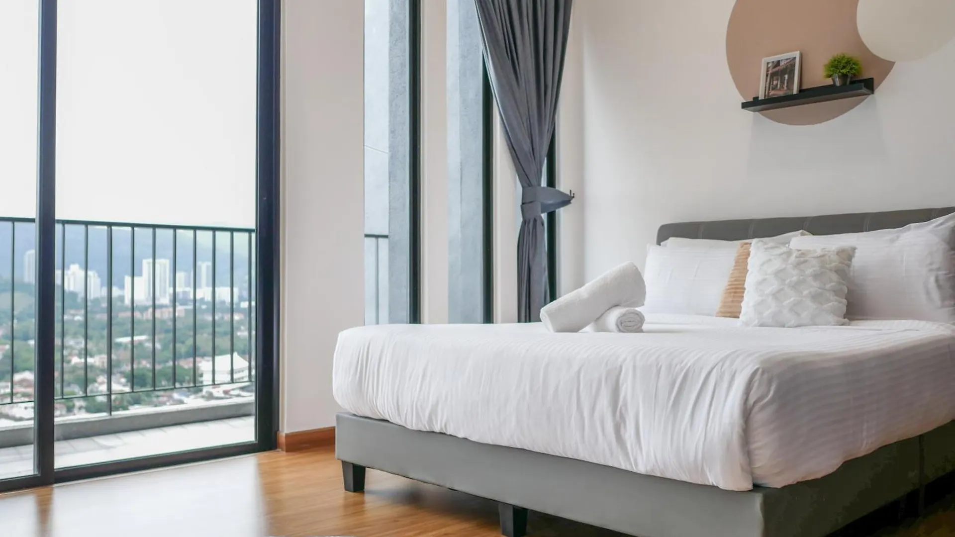 Beacon Executive Suites By S&F #Infinitypool #Skygym George Town Lejlighed