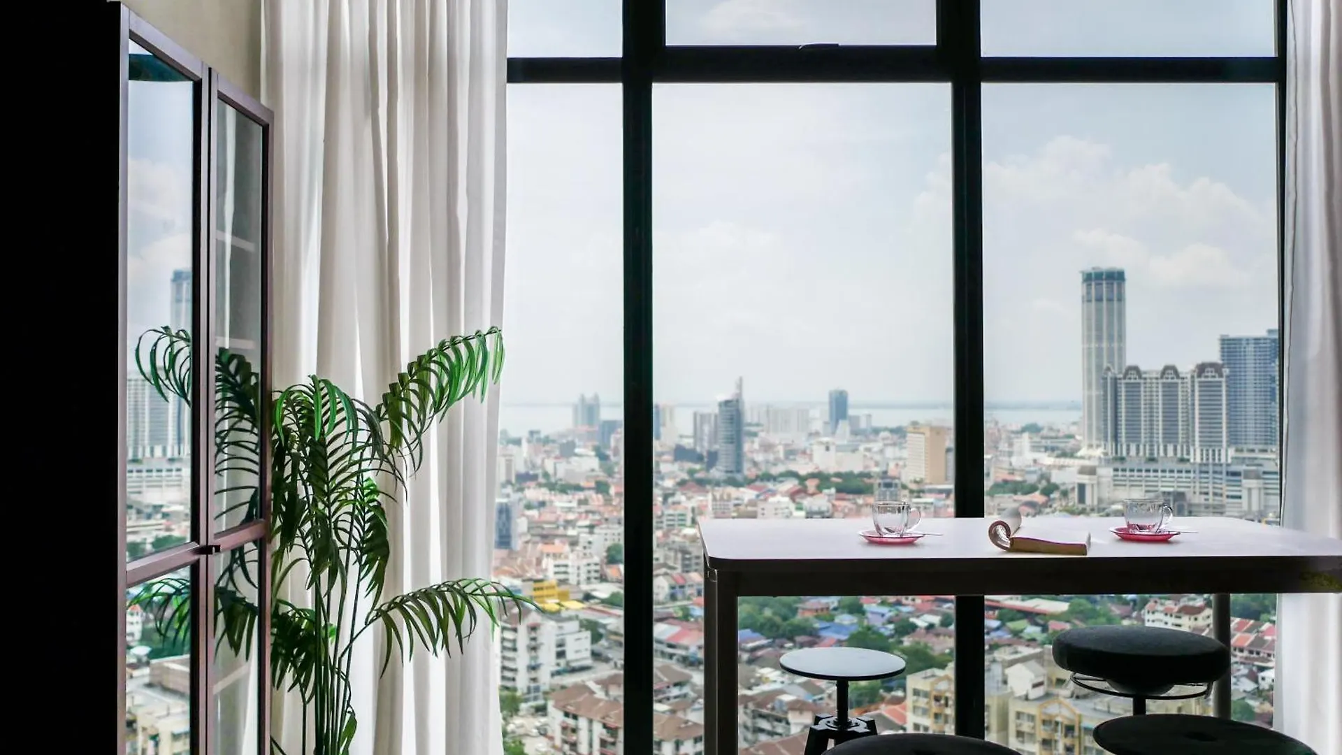 Lägenhet Beacon Executive Suites By S&F #Infinitypool #Skygym George Town