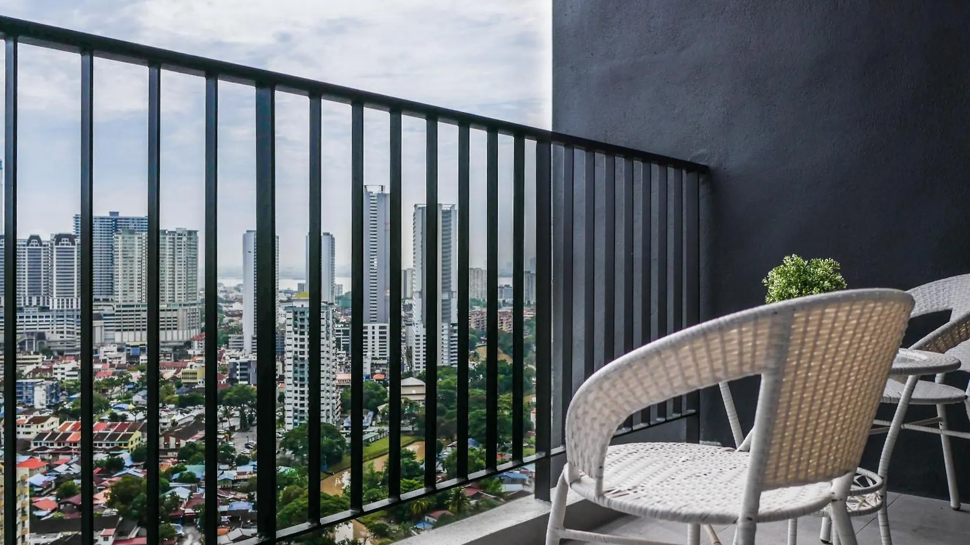 Lägenhet Beacon Executive Suites By S&F #Infinitypool #Skygym George Town